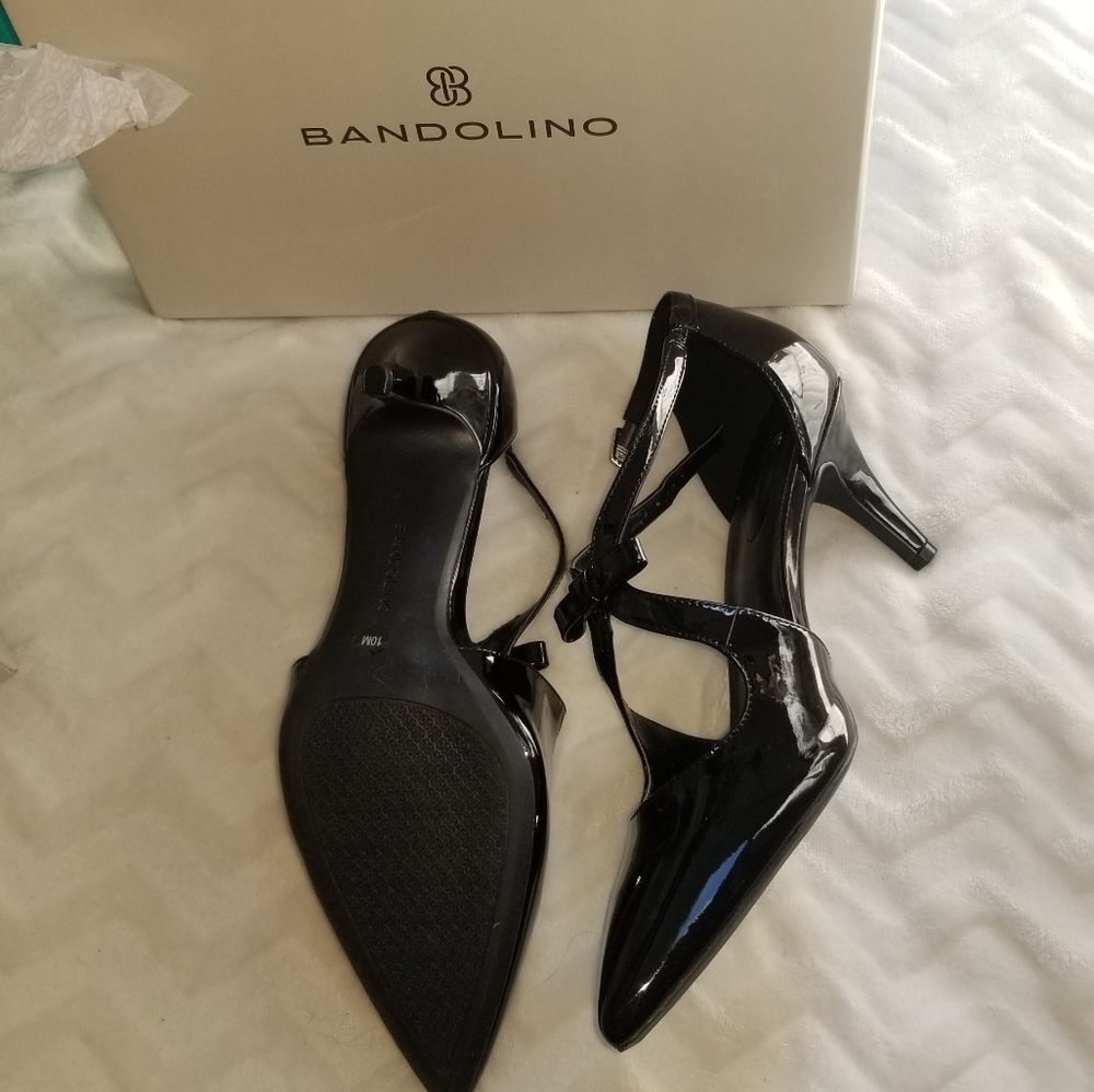 Bandolino Shiny Patent Black Bow Kitten Heels - Picture 4 of 5